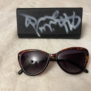Prive Revaux The Hepburn Polarized Sunglasses Signed by Hailee Steinfeld